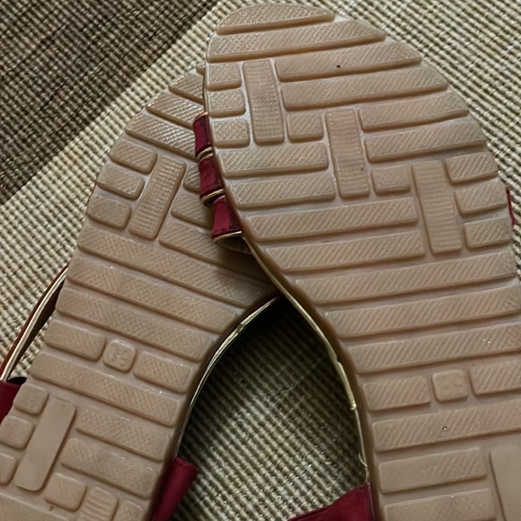 SANDALS/DRESS Shoes - Picture 3 of 3